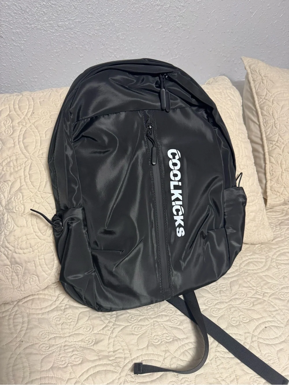 Black Men's Backpack with USB Charging Port